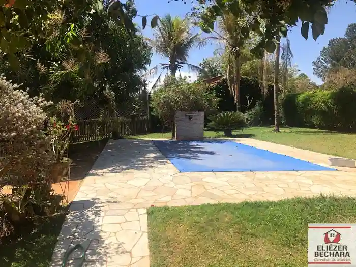 Fazenda / Sítio / Chácara com 3 quartos à venda, 1300m² — foto 1 de 12
