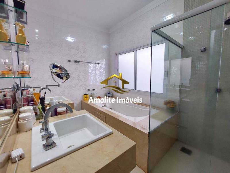 Casa de Condomínio com 3 quartos à venda, 270m² — foto 9 de 37