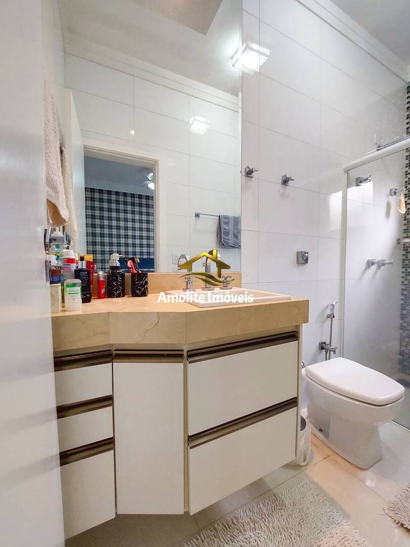 Casa de Condomínio com 3 quartos à venda, 270m² — foto 16 de 37