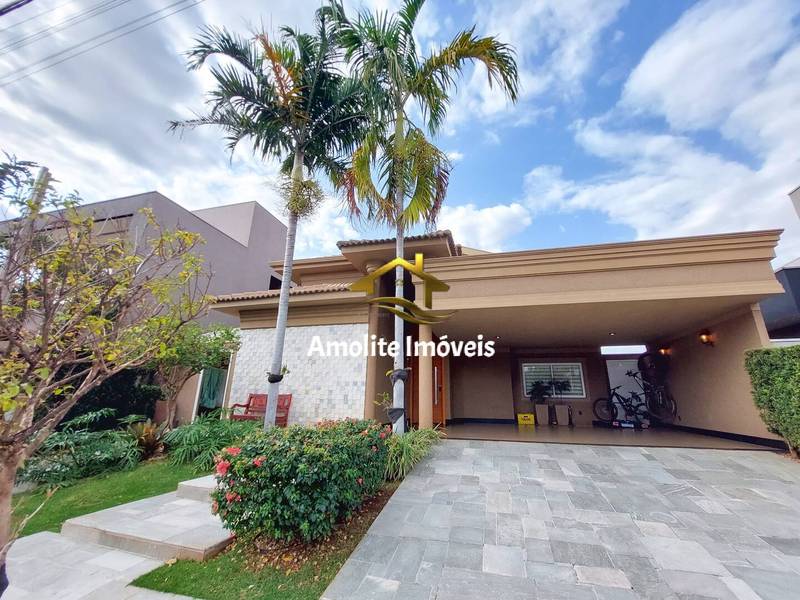 Casa de Condomínio com 3 quartos à venda, 270m² — foto 2 de 37