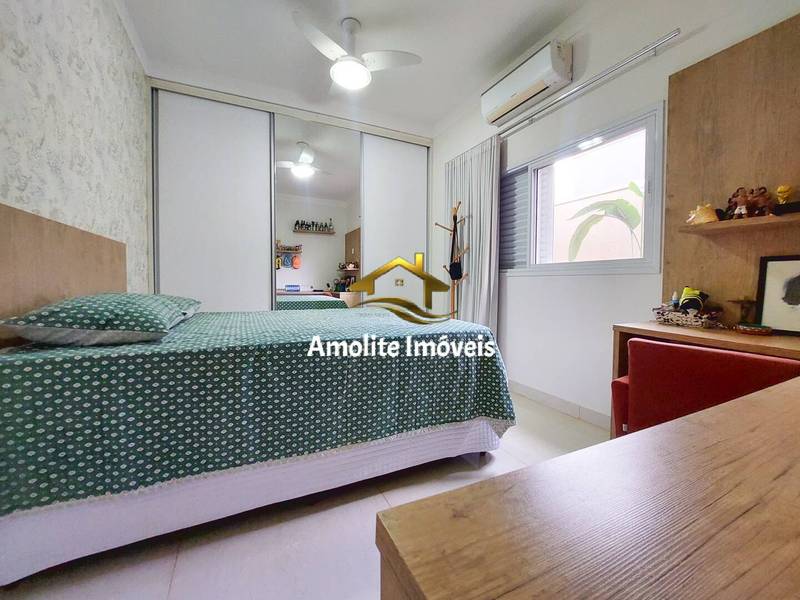 Casa de Condomínio com 3 quartos à venda, 270m² — foto 14 de 37