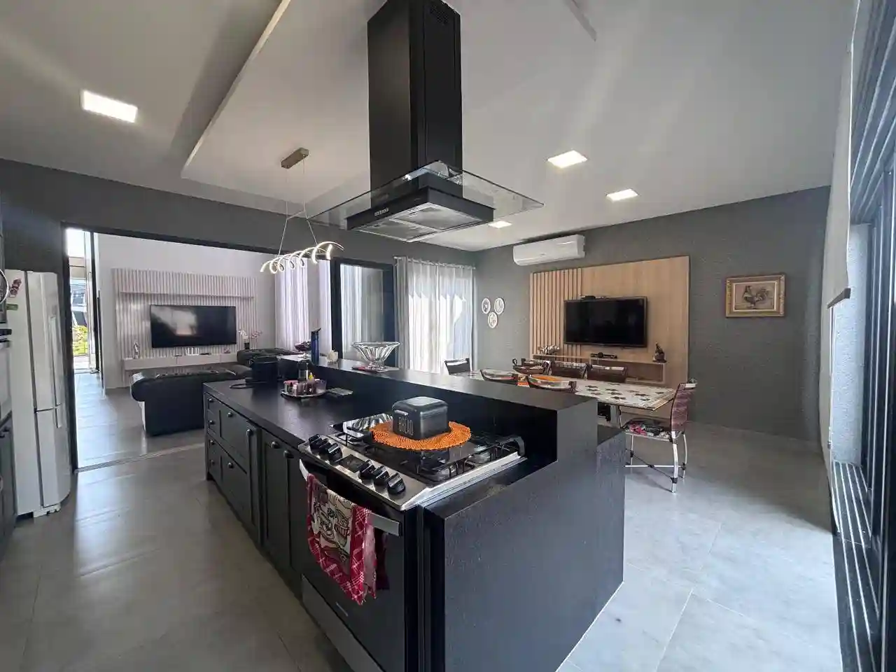 Casa de Condomínio com 3 quartos à venda, 220m² — foto 6 de 60