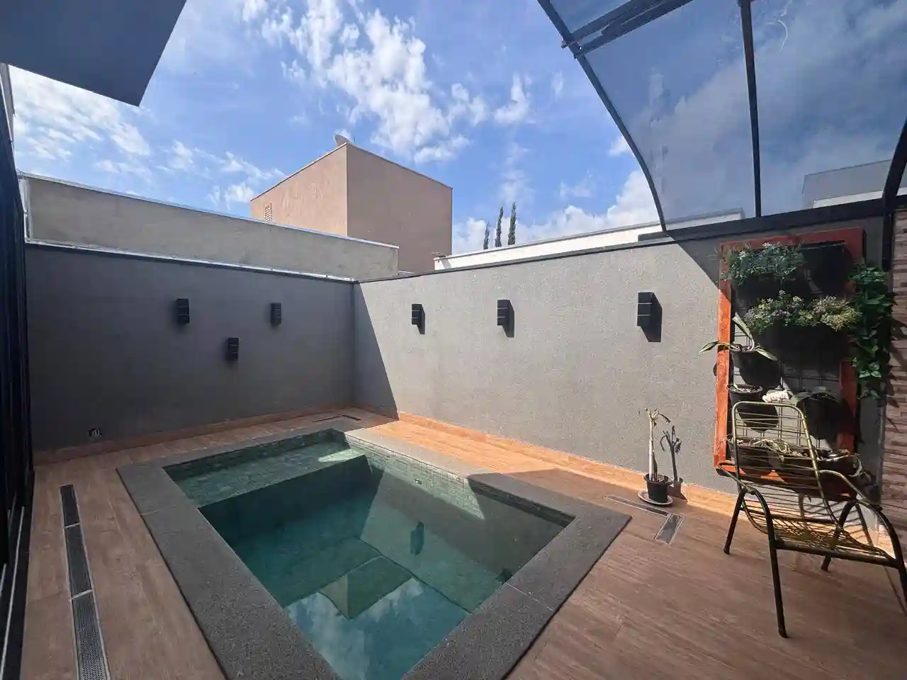 Casa de Condomínio com 3 quartos à venda, 220m² — foto 2 de 60