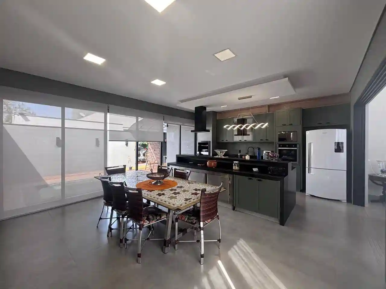 Casa de Condomínio com 3 quartos à venda, 220m² — foto 21 de 60