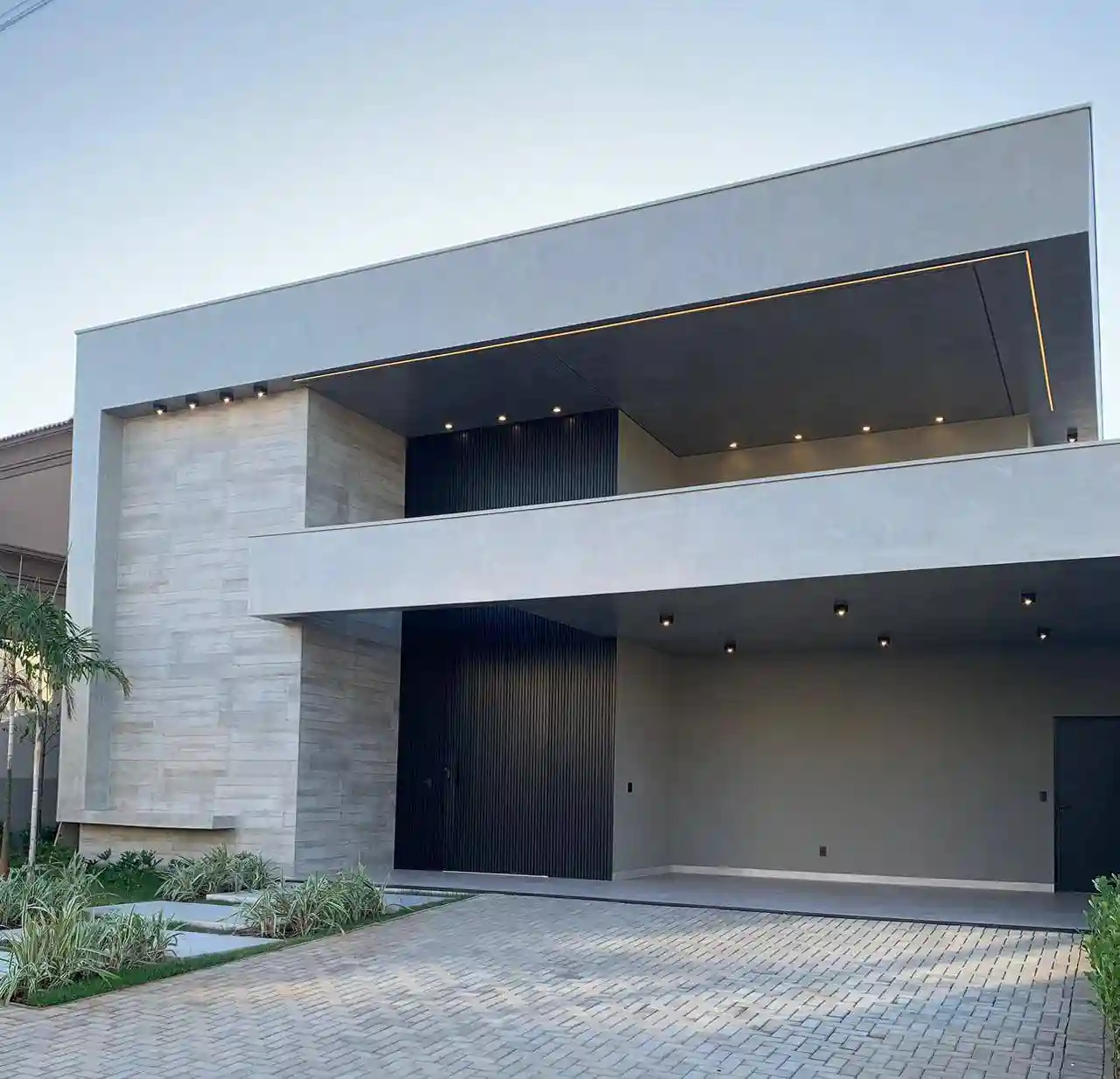 Casa de Condomínio com 3 quartos à venda, 245m² — foto 2 de 10