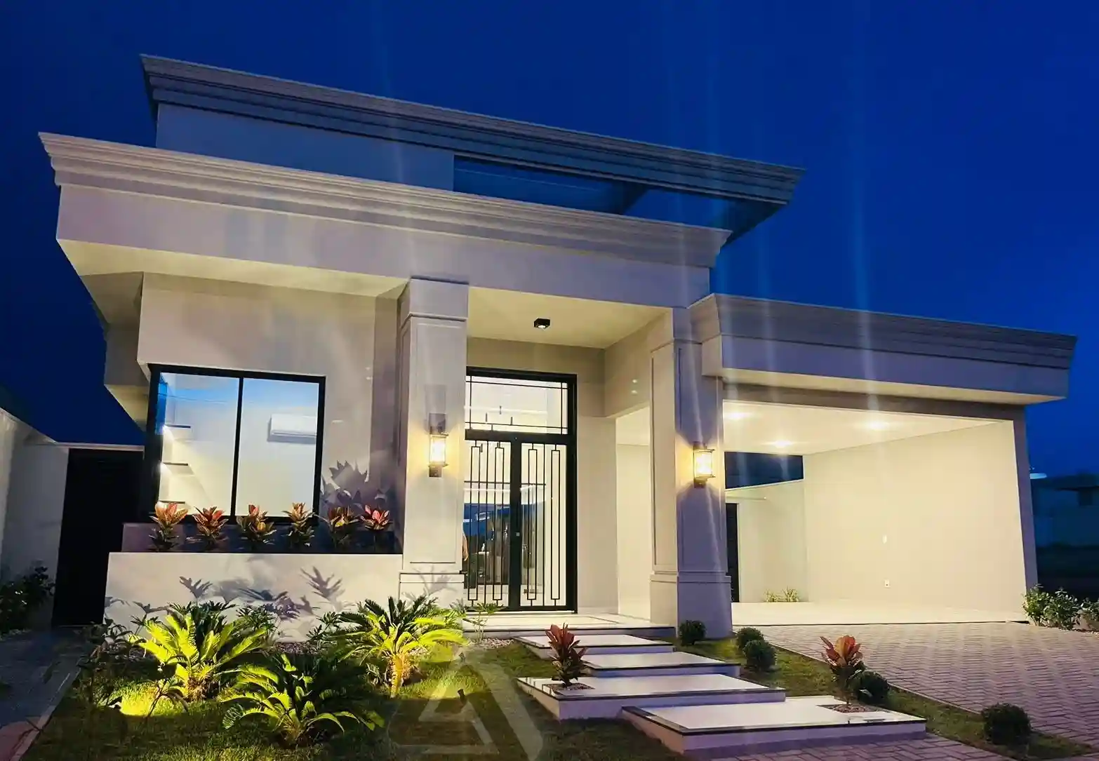 Casa de Condomínio com 3 quartos à venda, 221m² — foto 3 de 16
