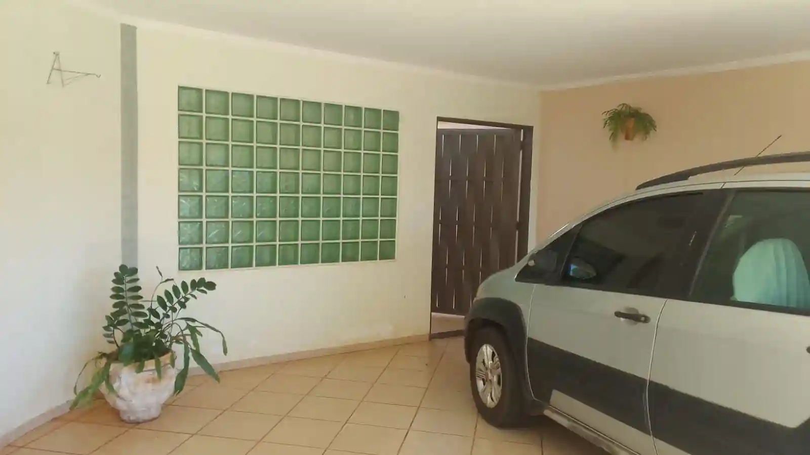 Casa com 3 quartos à venda, 256m² — foto 2 de 22