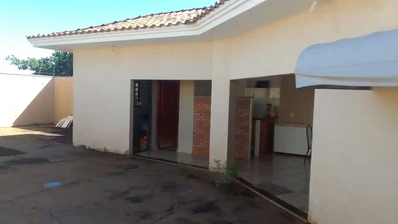 Casa com 3 quartos à venda, 256m² — foto 21 de 22