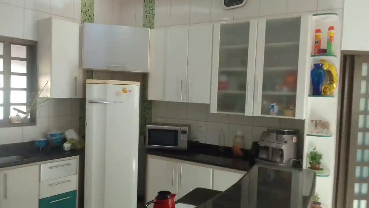 Casa com 3 quartos à venda, 256m² — foto 15 de 22