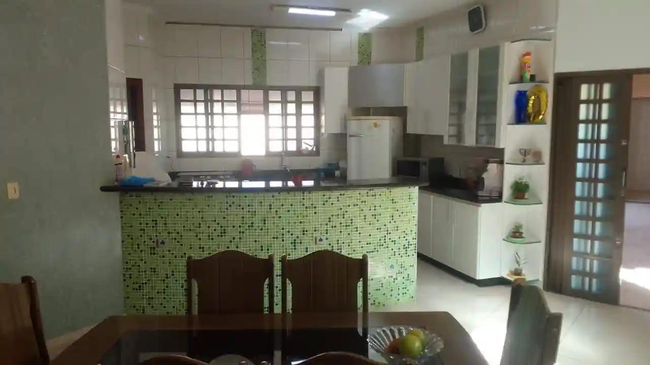 Casa com 3 quartos à venda, 256m² — foto 13 de 22