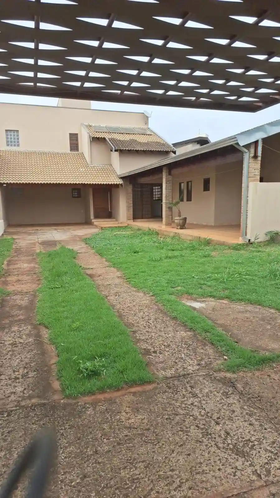 Sobrado com 3 quartos à venda, 222m² — foto 2 de 19