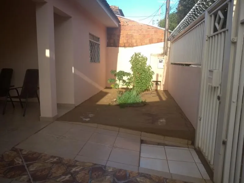 Casa à venda — foto 2 de 5