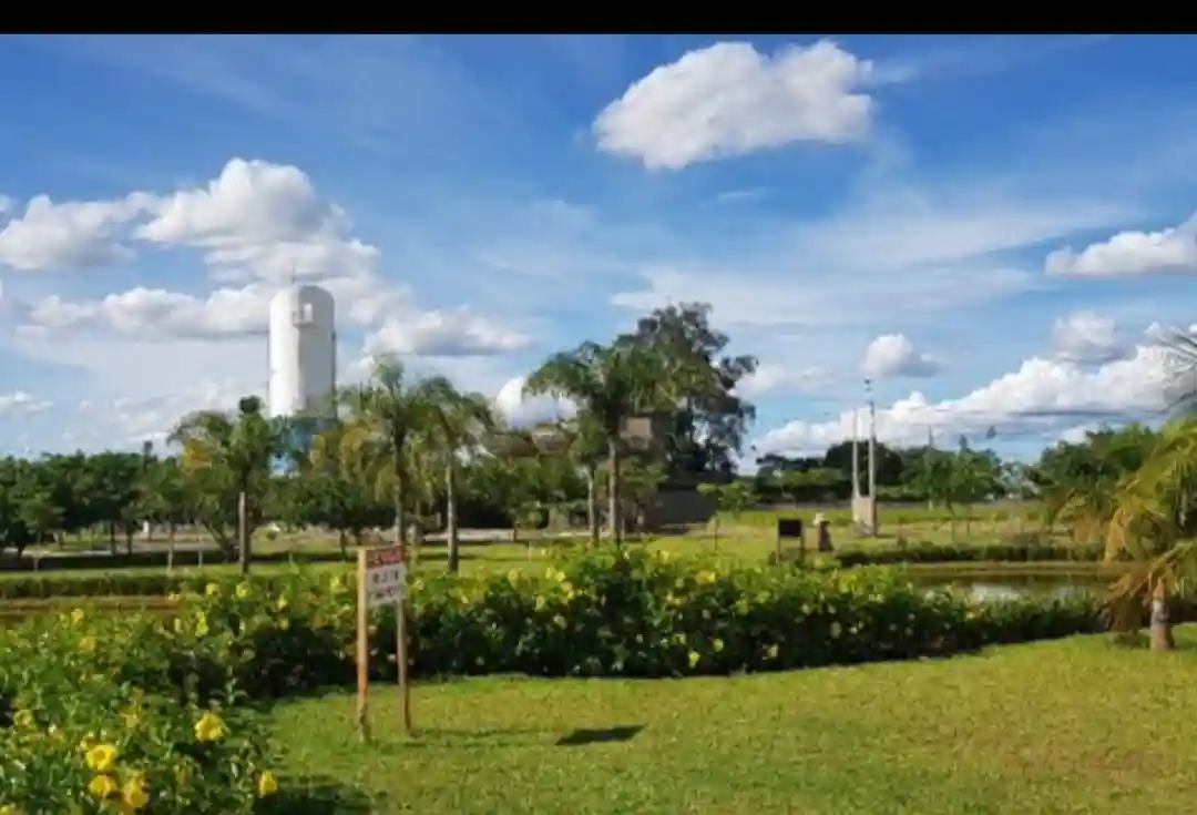 Terreno / Lote / Condomínio  à venda, 307m² — foto 2 de 5