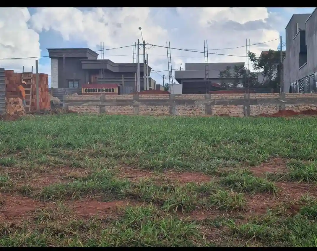 Terreno / Lote / Condomínio  à venda, 307m² — foto 1 de 5
