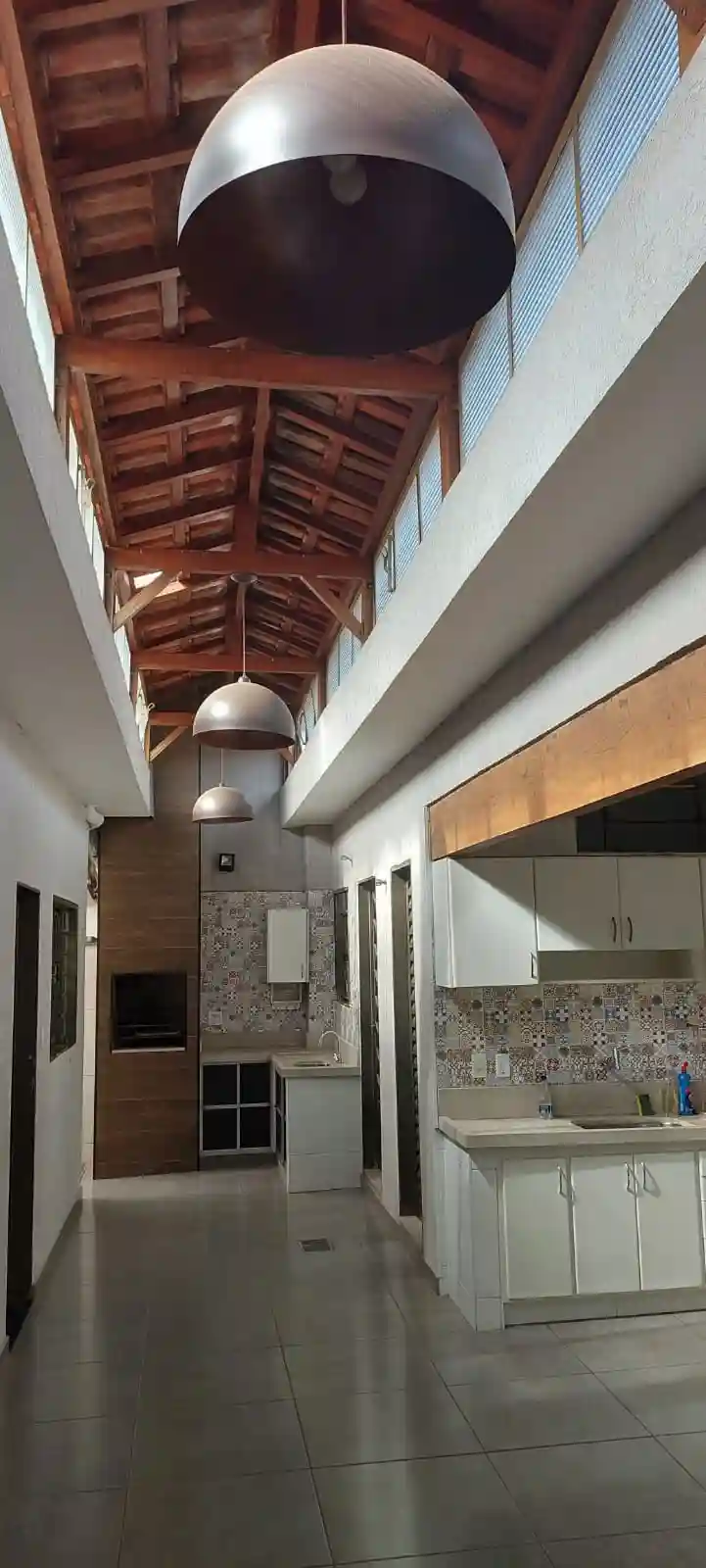 Casa com 3 quartos à venda, 253m² — foto 1 de 27