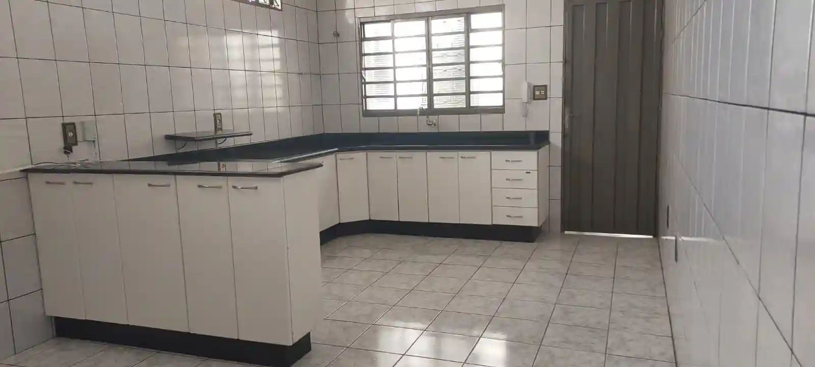 Casa com 3 quartos à venda, 253m² — foto 9 de 27