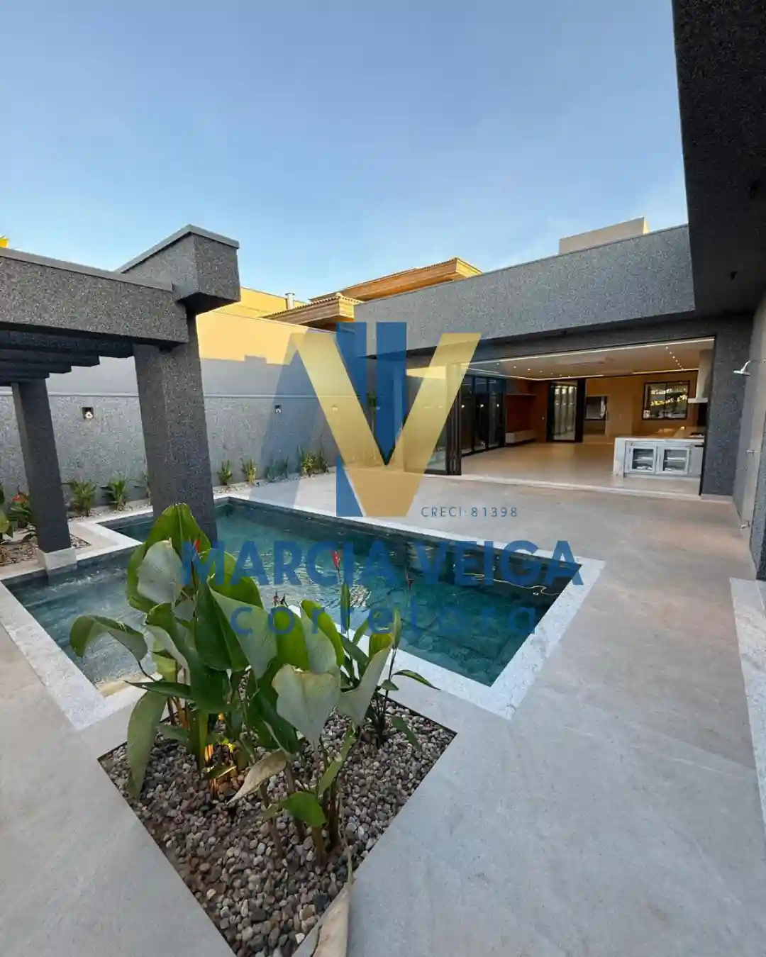 Casa de Condomínio  à venda, 720m² — foto 1 de 23