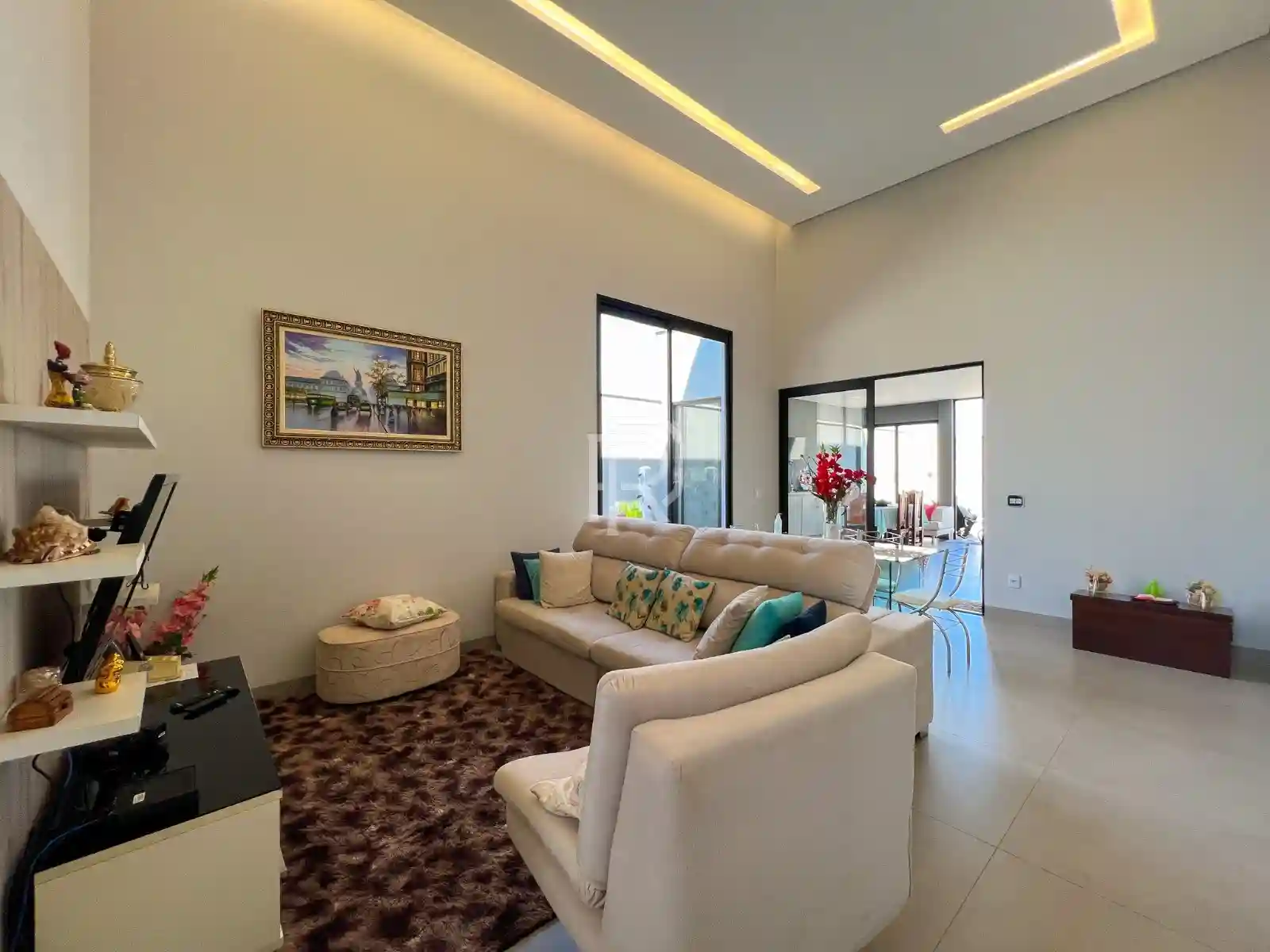 Casa de Condomínio com 3 quartos à venda, 210m² — foto 3 de 30