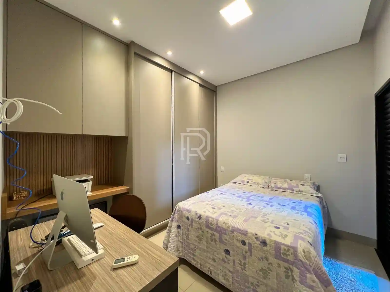 Casa de Condomínio com 3 quartos à venda, 210m² — foto 14 de 30