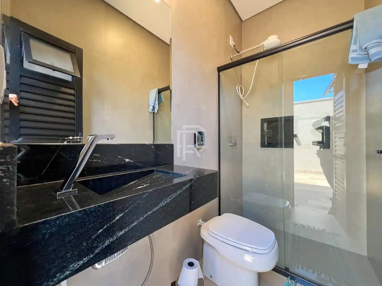 Casa de Condomínio com 3 quartos à venda, 210m² — foto 30 de 30