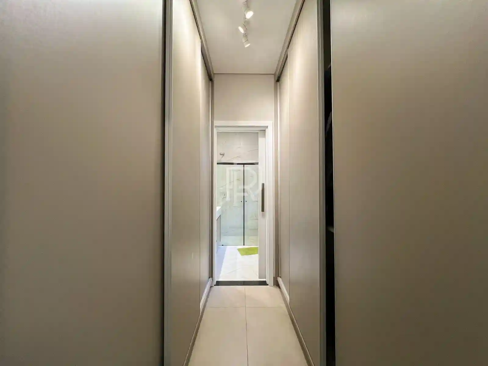Casa de Condomínio com 3 quartos à venda, 210m² — foto 9 de 30