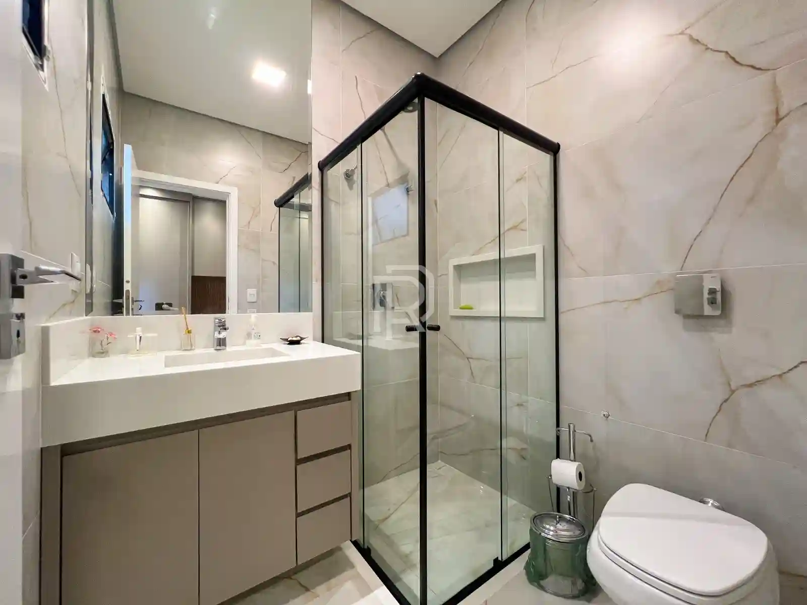 Casa de Condomínio com 3 quartos à venda, 210m² — foto 13 de 30