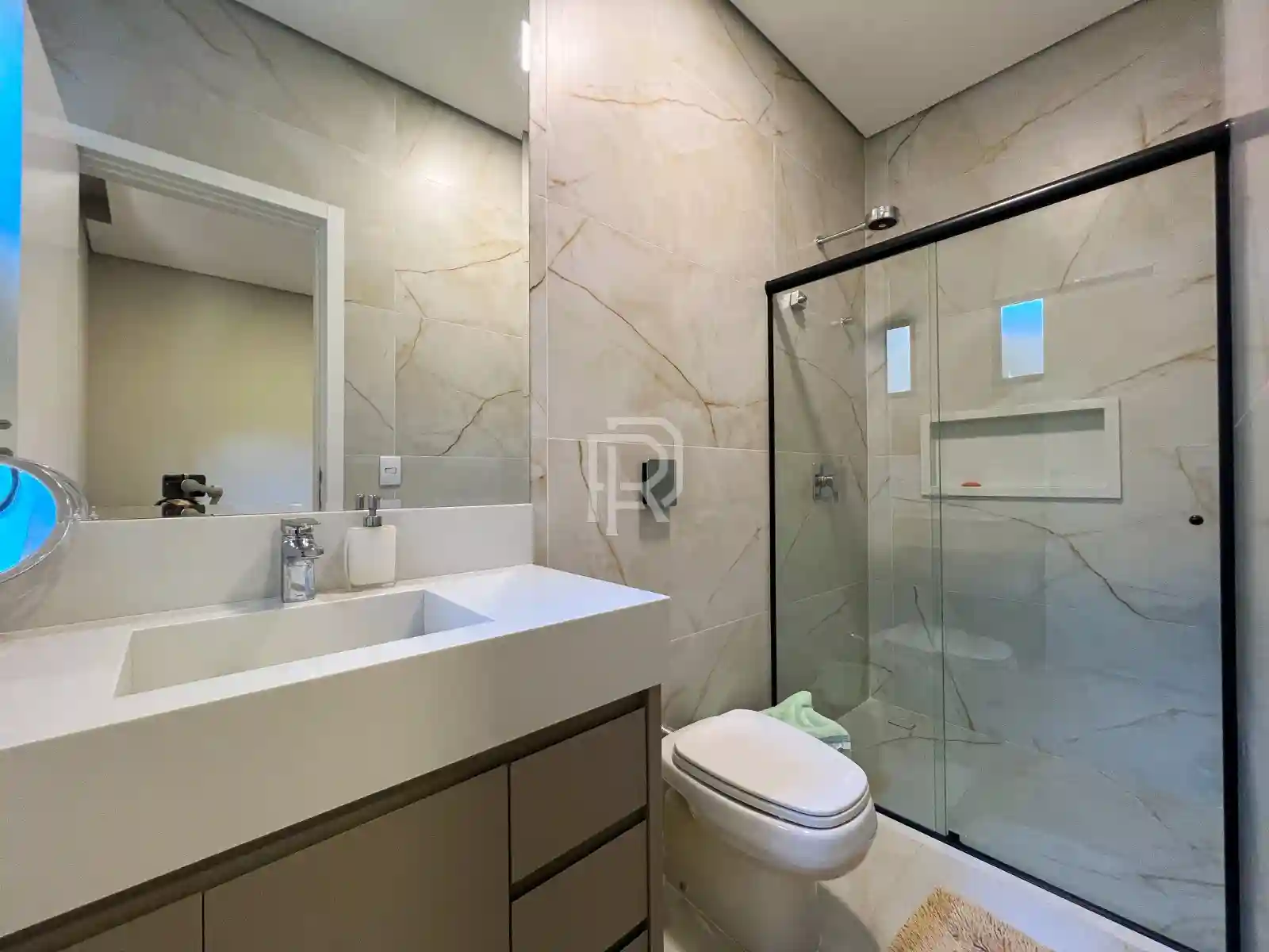 Casa de Condomínio com 3 quartos à venda, 210m² — foto 16 de 30
