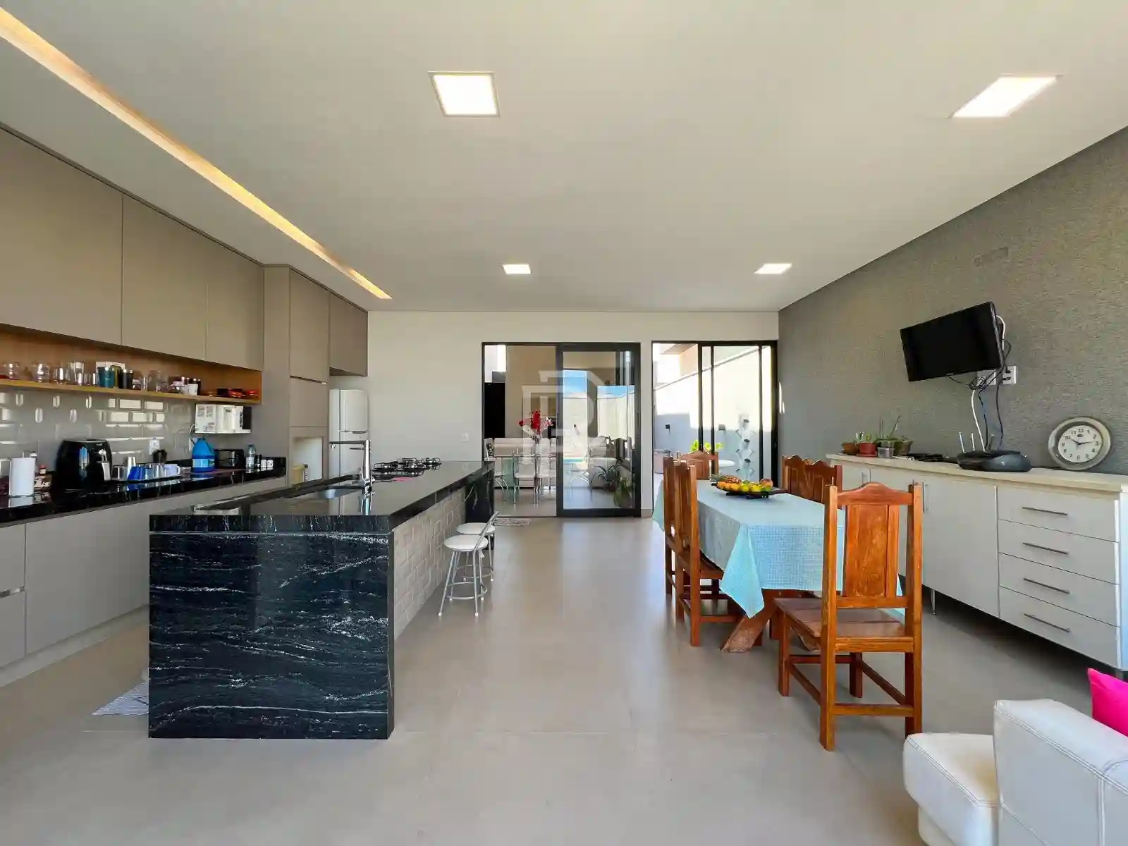 Casa de Condomínio com 3 quartos à venda, 210m² — foto 19 de 30