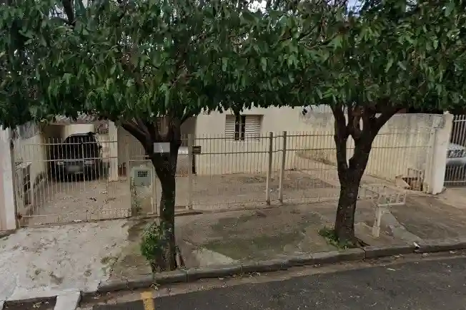 Casa com 4 quartos à venda, 242m² — foto 1 de 10