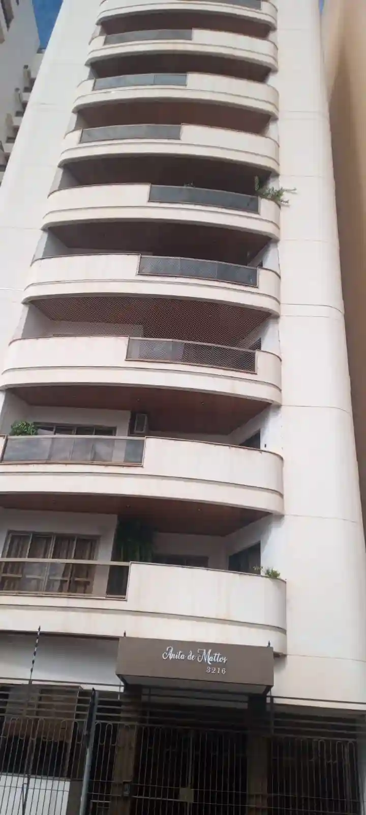 Apartamento com 4 quartos à venda, 194m² — foto 2 de 18