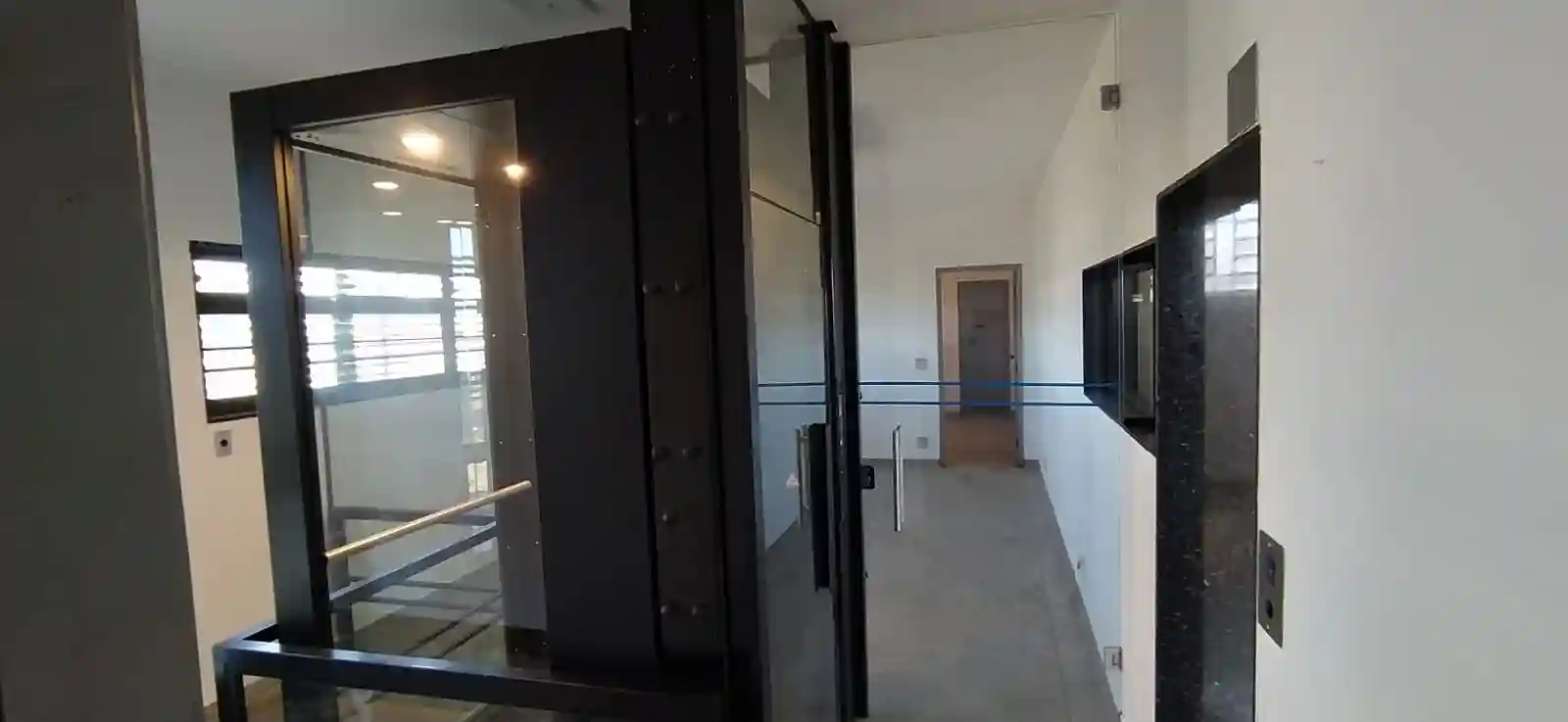 Galpão / Depósito / Armazém  à venda, 1050m² — foto 11 de 28