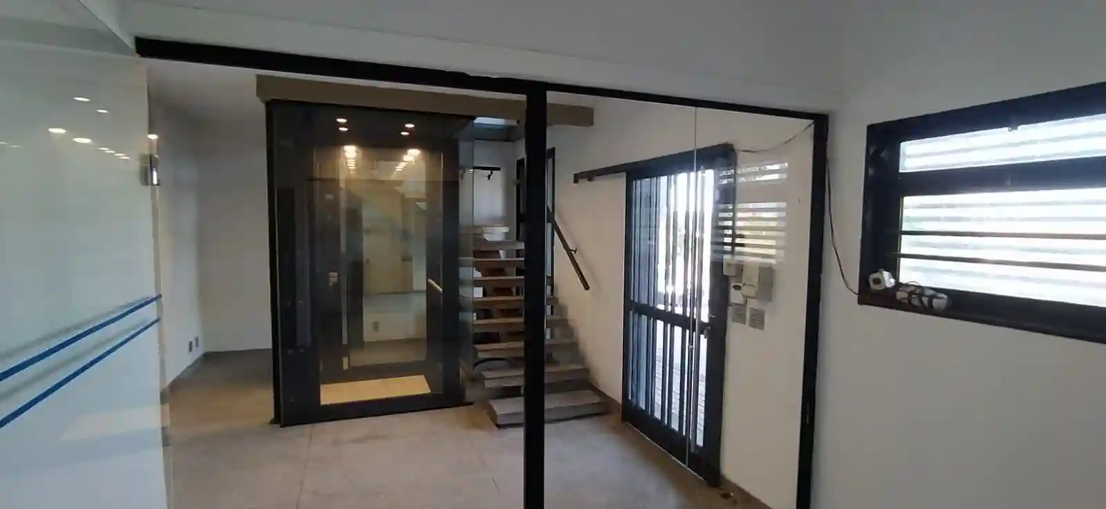 Galpão / Depósito / Armazém  à venda, 1050m² — foto 15 de 28