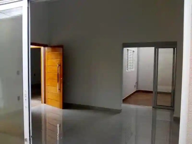 Casa com 3 quartos à venda, 200m² — foto 2 de 16