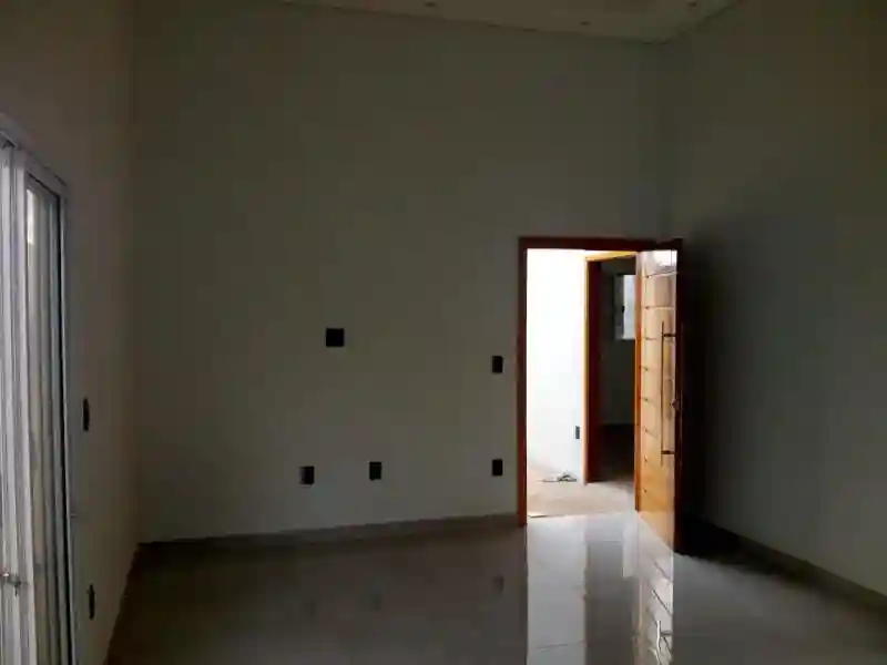 Casa com 3 quartos à venda, 200m² — foto 3 de 16