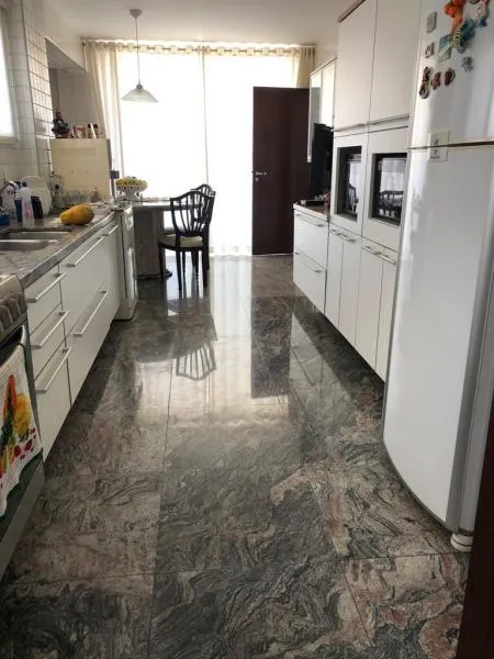 Apartamento à venda — foto 3 de 4
