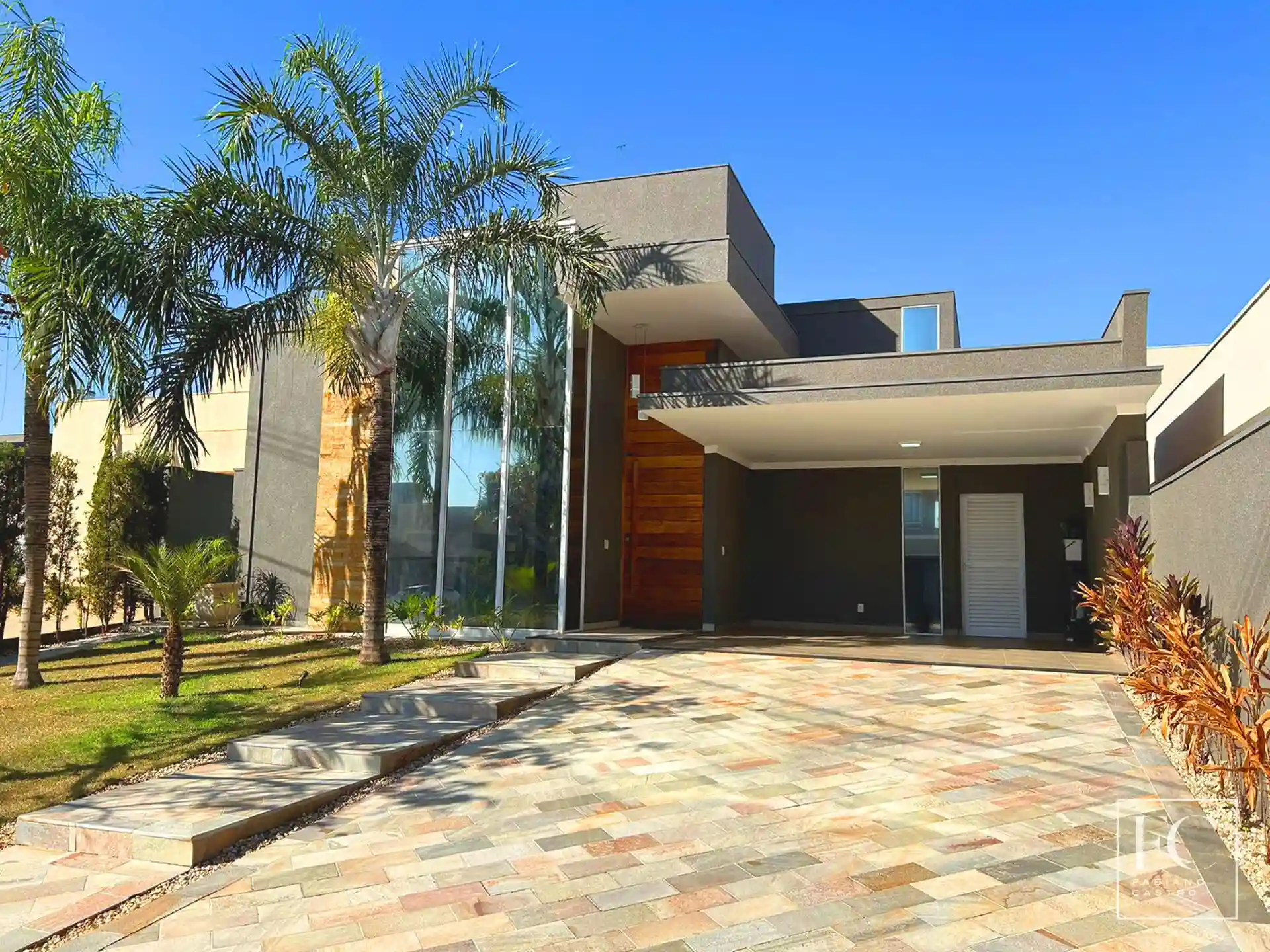 Casa de Condomínio com 3 quartos à venda, 206m² — foto 1 de 20