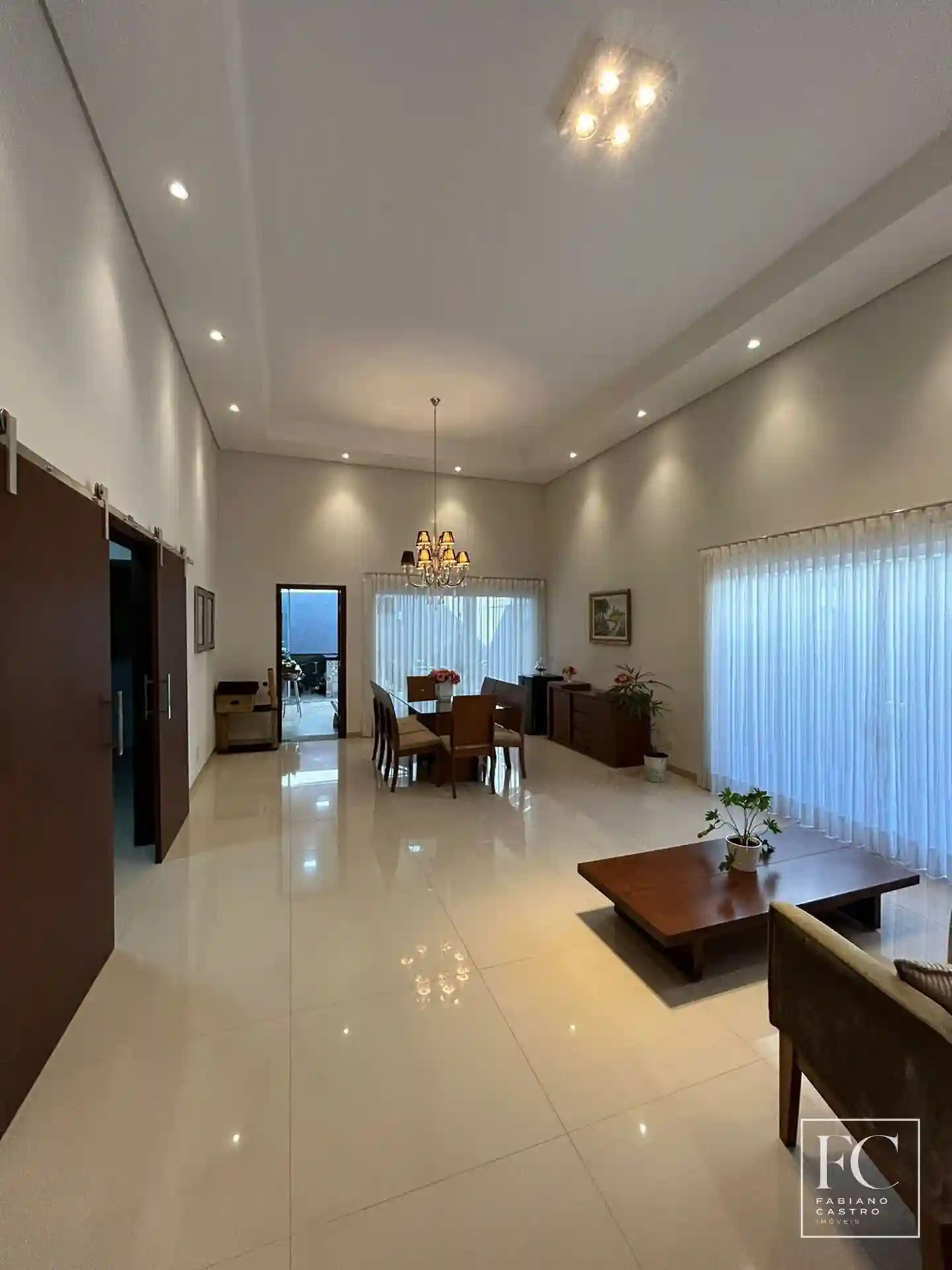 Casa de Condomínio com 3 quartos à venda, 206m² — foto 4 de 20