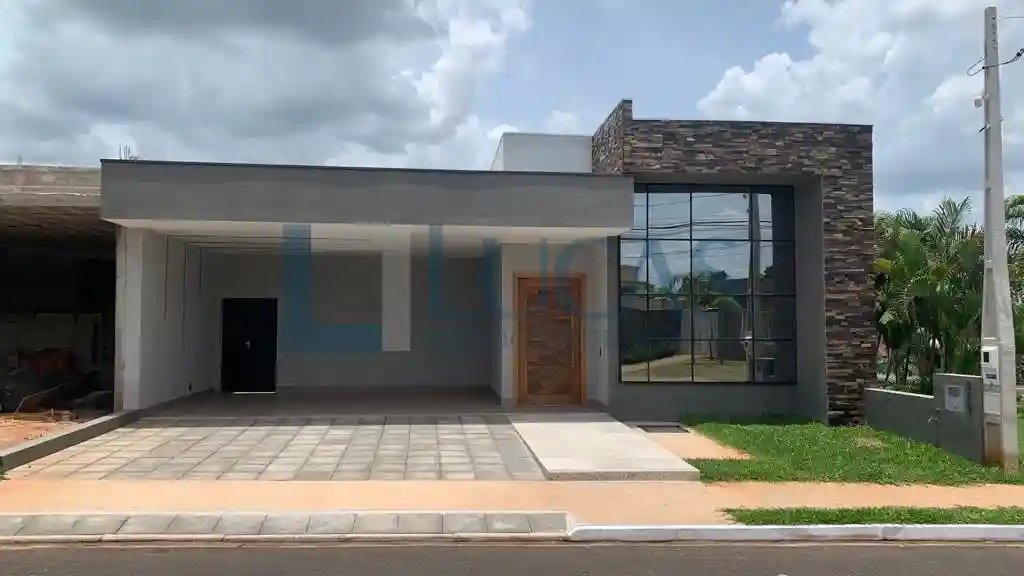 Casa de Condomínio com 3 quartos à venda, 220m² — foto 1 de 1