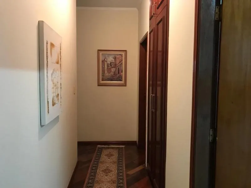 Casa à venda — foto 2 de 6