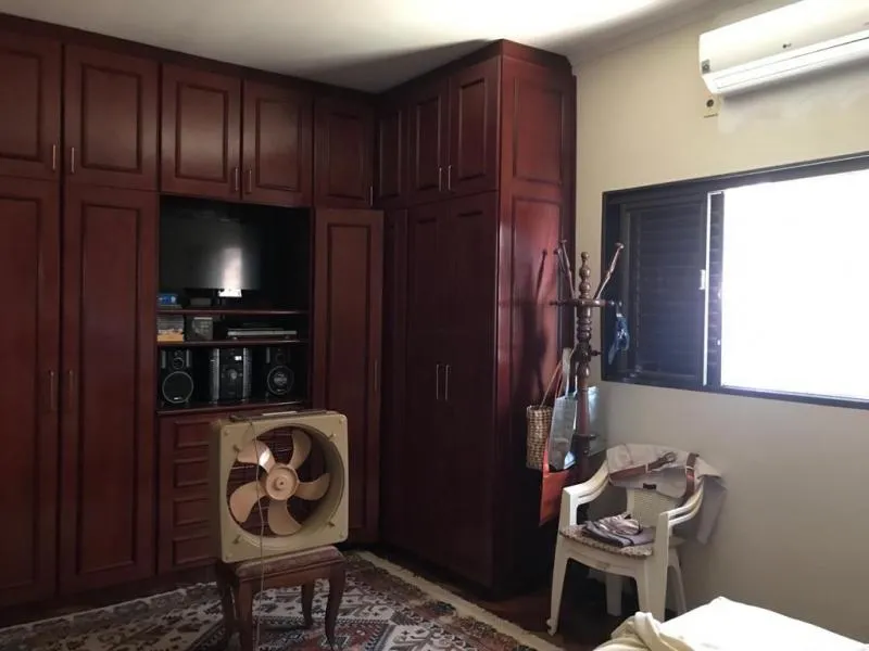 Casa à venda — foto 4 de 6