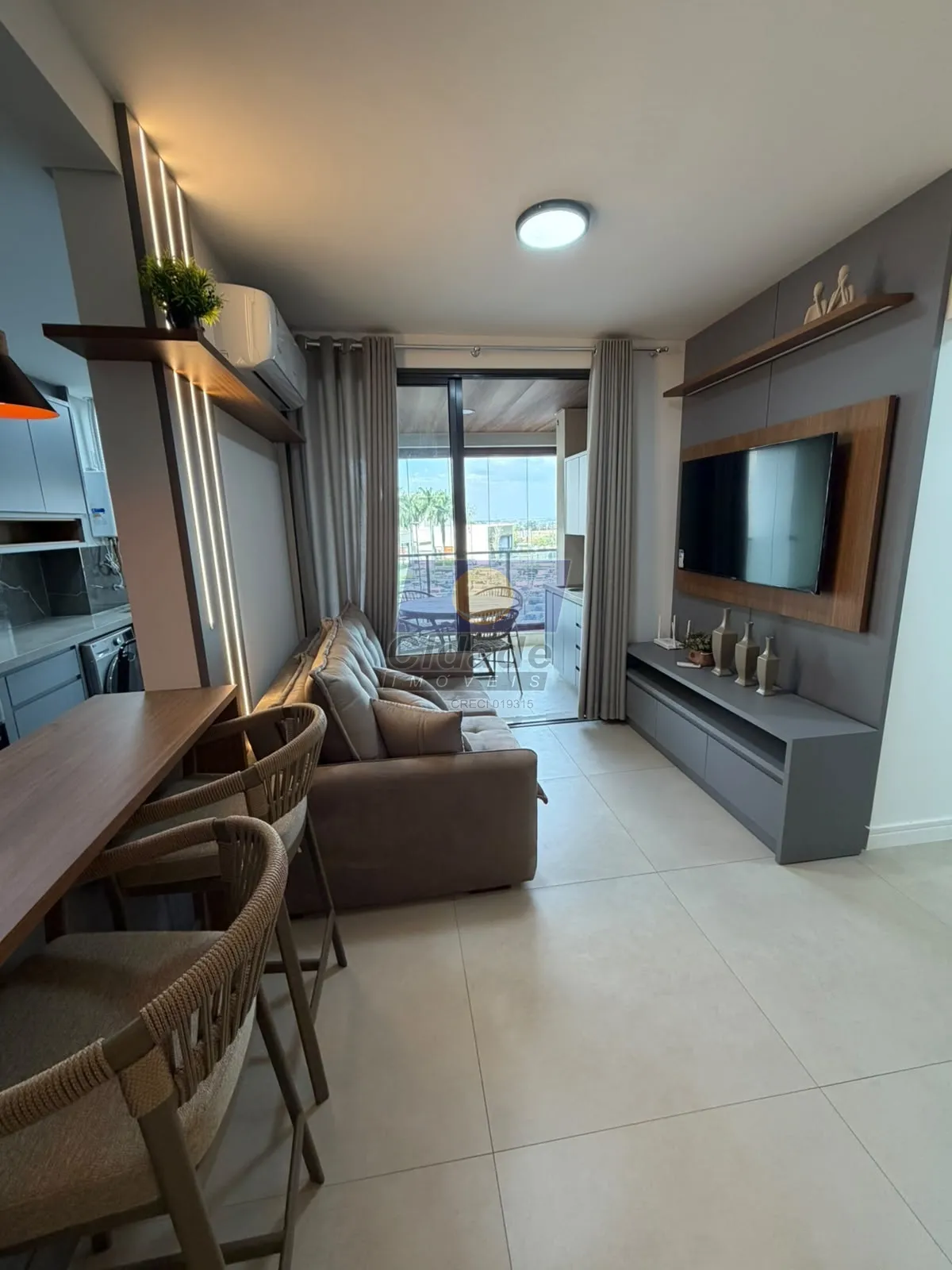 Apartamento com 3 quartos para aluguel, 91m² — foto 1 de 35