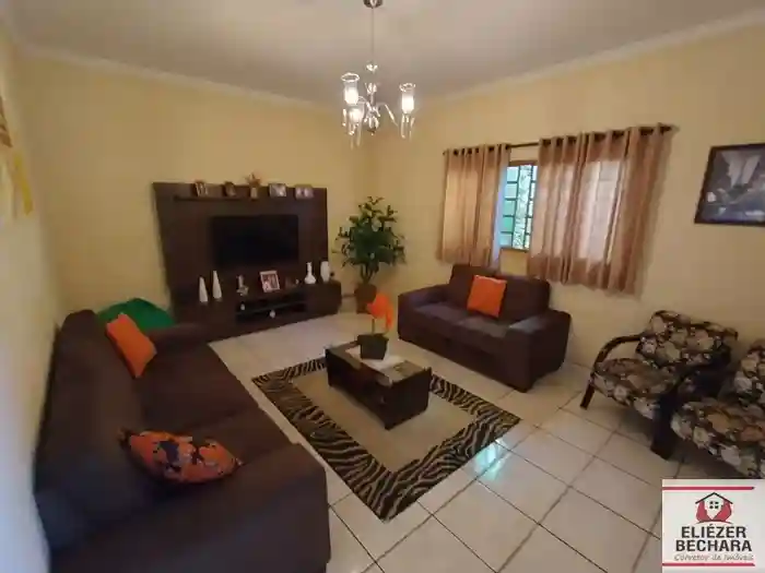 Casa com 3 quartos à venda, 150m² — foto 1 de 53