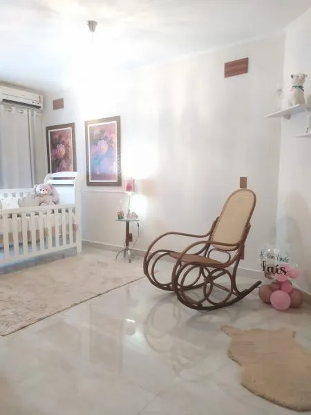 Casa à venda — foto 1 de 5