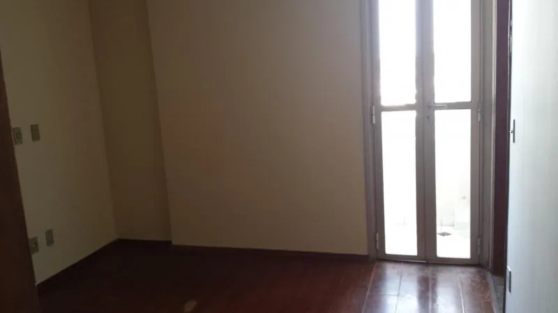 Apartamento à venda — foto 3 de 5