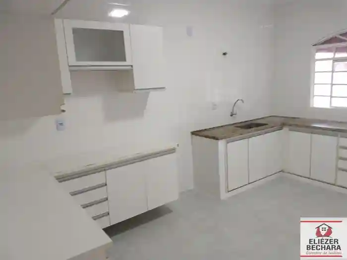 Casa com 3 quartos à venda, 220m² — foto 9 de 51
