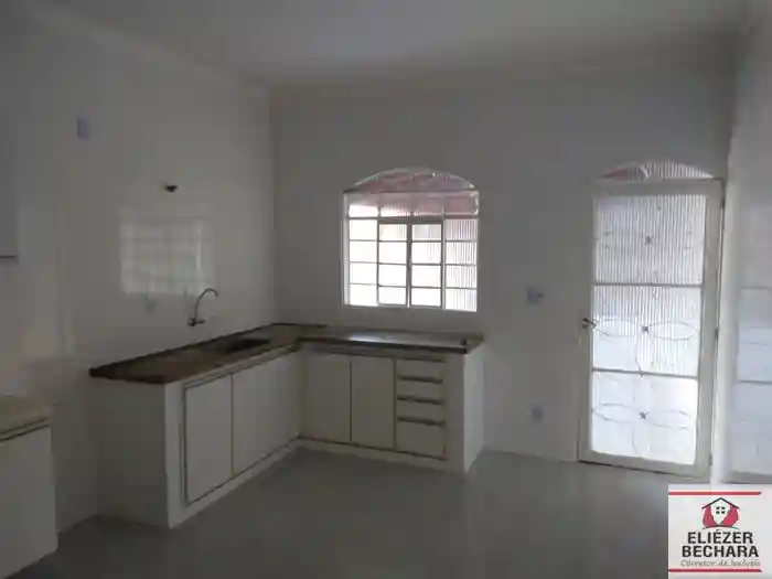 Casa com 3 quartos à venda, 220m² — foto 7 de 51