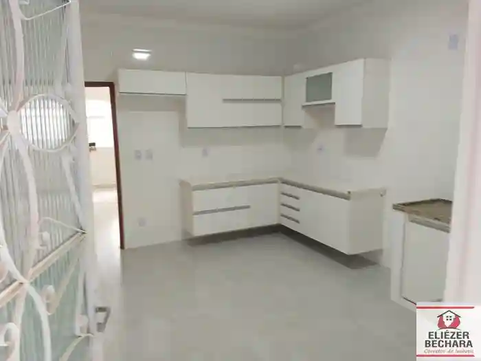 Casa com 3 quartos à venda, 220m² — foto 48 de 51