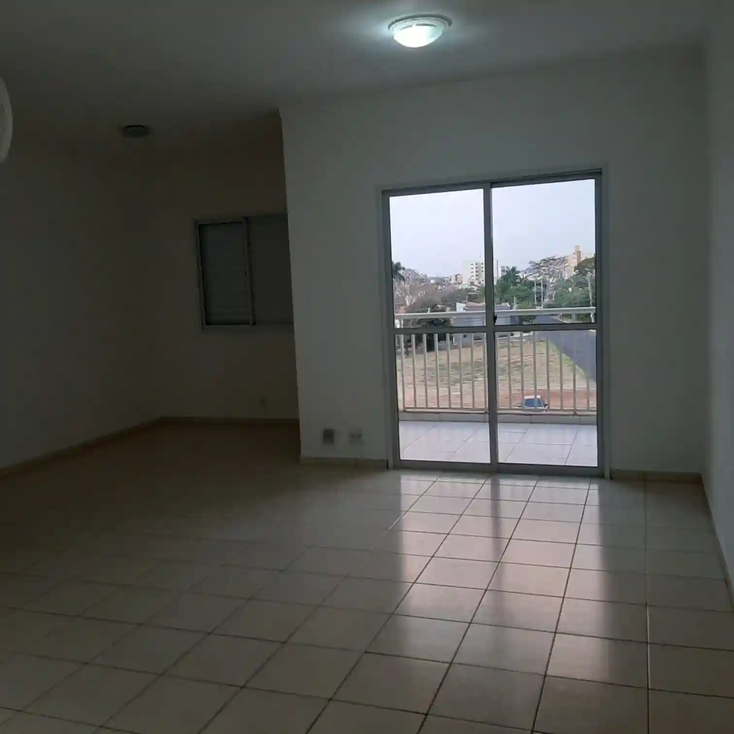 Apartamento com 2 quartos para aluguel, 85m² — foto 2 de 18