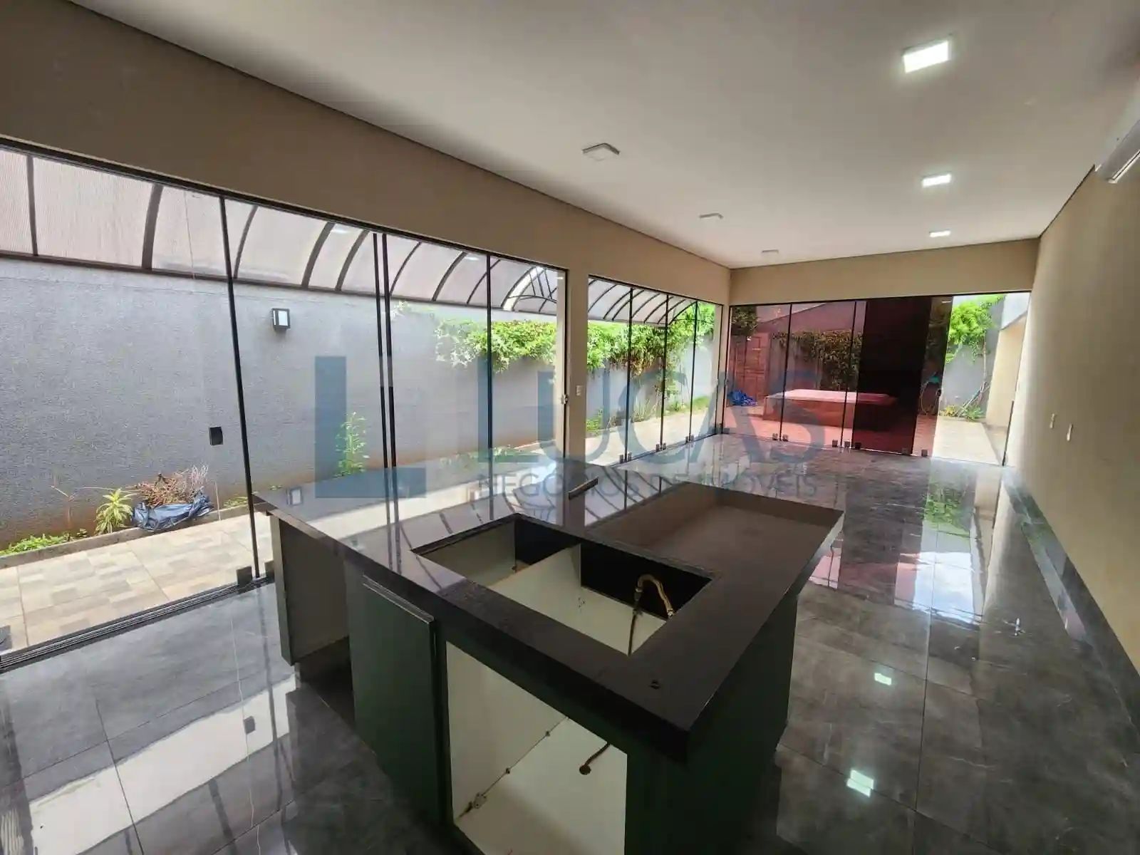 Casa com 3 quartos à venda, 264m² — foto 6 de 18