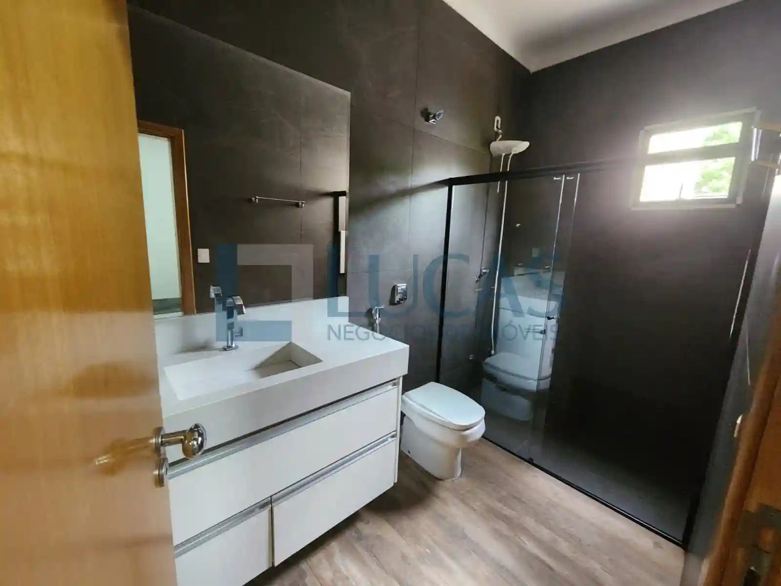 Casa com 3 quartos à venda, 264m² — foto 10 de 18